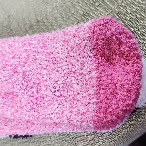 NWT 2 Pairs of Abound Butter/Fuzzy Socks, Nordstrom Rack, Pink, Cheetah Paw - Picture 10 of 11